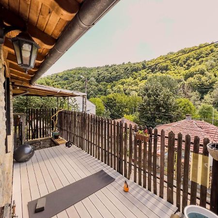 The Base- Balance Hub Hotel Veliko Turnovo Bagian luar foto