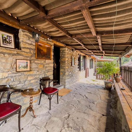 The Base- Balance Hub Hotel Veliko Turnovo Bagian luar foto